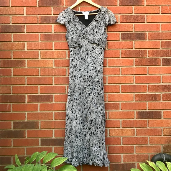 Printed Maxi Dress - Picture 10 of 16